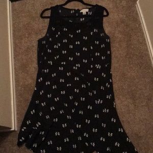 Navy sleeveless dress with bows